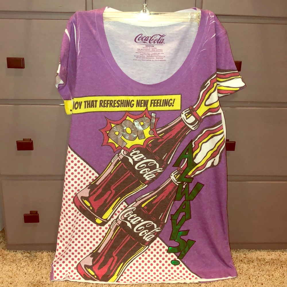 Cute Coca Cola tee-shirt